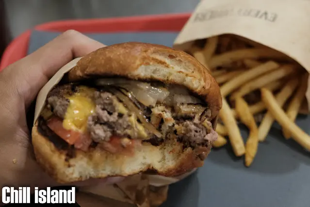 EVERYWHERE BUGER CLUB 漢堡俱樂部