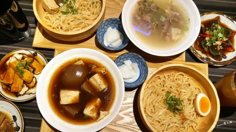 ★高雄前鎮★全新開幕米塔集團【川師傅功夫麵舖-高雄光華家樂福店】彷彿回到老上海吃麵。