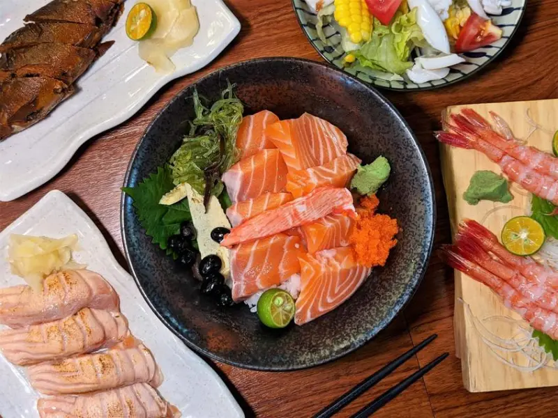 津輕丸號｜隱身傳統市場的私藏平價美食！時令海鮮新鮮供應！科技大樓站美食推薦、大安美食推薦、大安日式推薦、安東市場美食推薦、大安平價日式料理推薦