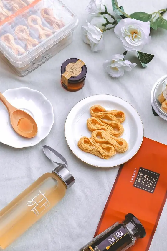 【台北伴手禮】六月初一8結蛋捲：超強跨國聯名黑鴨IRVINS /團購第一名蛋捲 /永康街美食