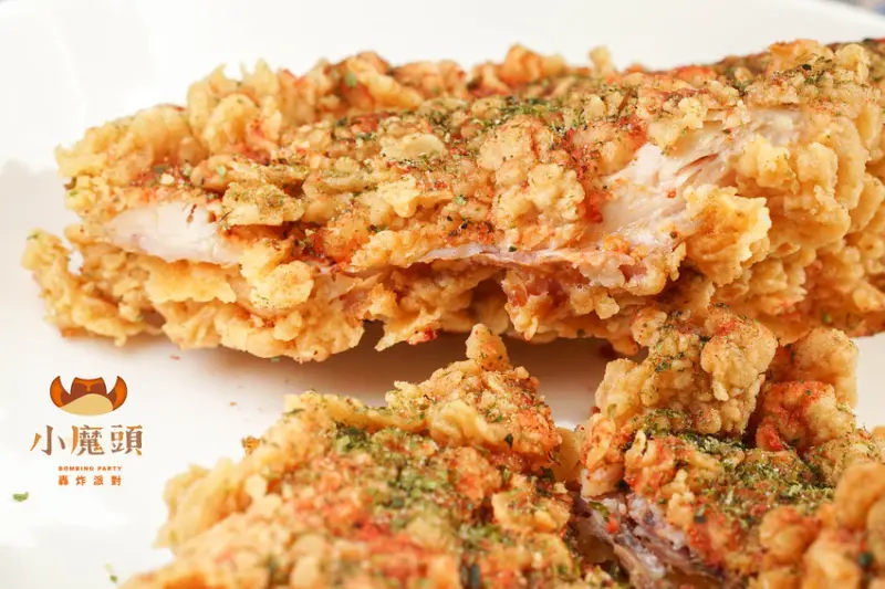 小魔頭美式炸雞 | 台中太平美食。邪惡笑容裡的「超厚咔啦雞排」