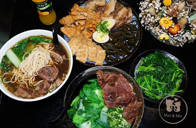 板橋牛肉麵推薦— 黑霸牛肉麵，三峽北大學生最愛排隊店來板橋展店啦！