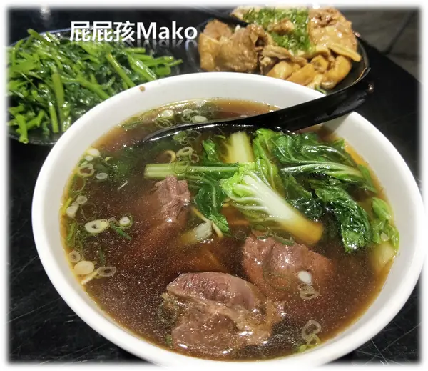 【板橋美食】三峽知名牛肉麵開來板橋啦_黑霸牛肉麵­-板橋店_湯頭濃郁清爽麵條Q