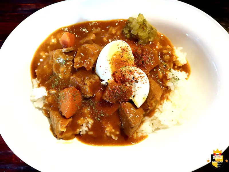 台南咖啡館／隱藏版咖哩飯一週只賣4天／一天限量只賣8份／沒預訂保證吃不到／嚴選食材現點現做／手沖單品咖啡／日式復古老屋