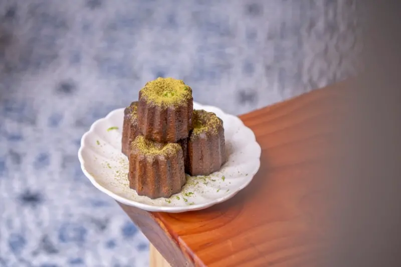 限量是殘酷的 拉布可麗露 Laboo Miaö｜跟可麗露聊天培養感情，脆口外皮濕潤內層 口齒留香 · 算命的說我很愛吃