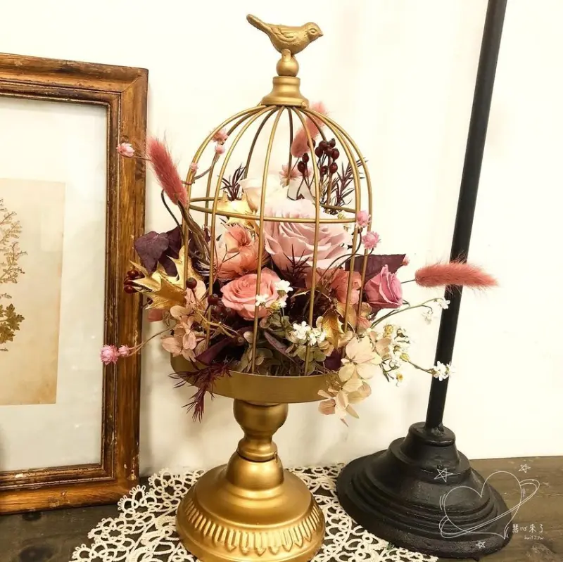 【慧。愛笑的吃貨】莉朵花藝.古典鳥籠插花.療癒手作
