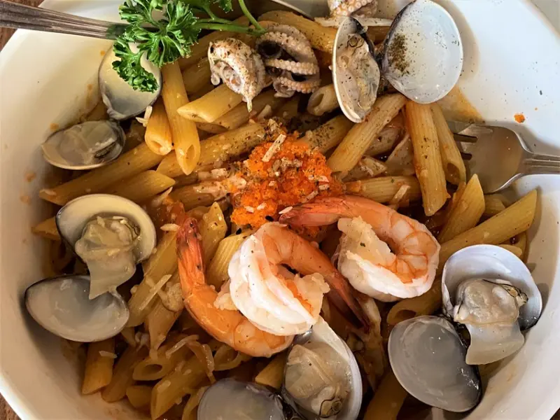 【台中 咖啡】hecho做咖啡一店，都市叢林中的綠意咖啡館喝咖啡聊是非