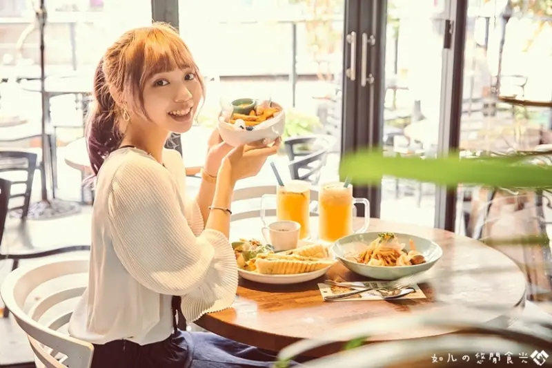 【台中西區】勤美巷弄內的超夯森林系咖啡廳，隱藏在繁華都市中的小花園『hecho 做咖啡』