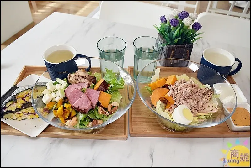 沙拉嗑|89元爽嗑大盆沙拉!網評4.3星輕食餐廳 生菜主食多種配料堆滿滿好吃又飽足-商妮吃喝遊樂