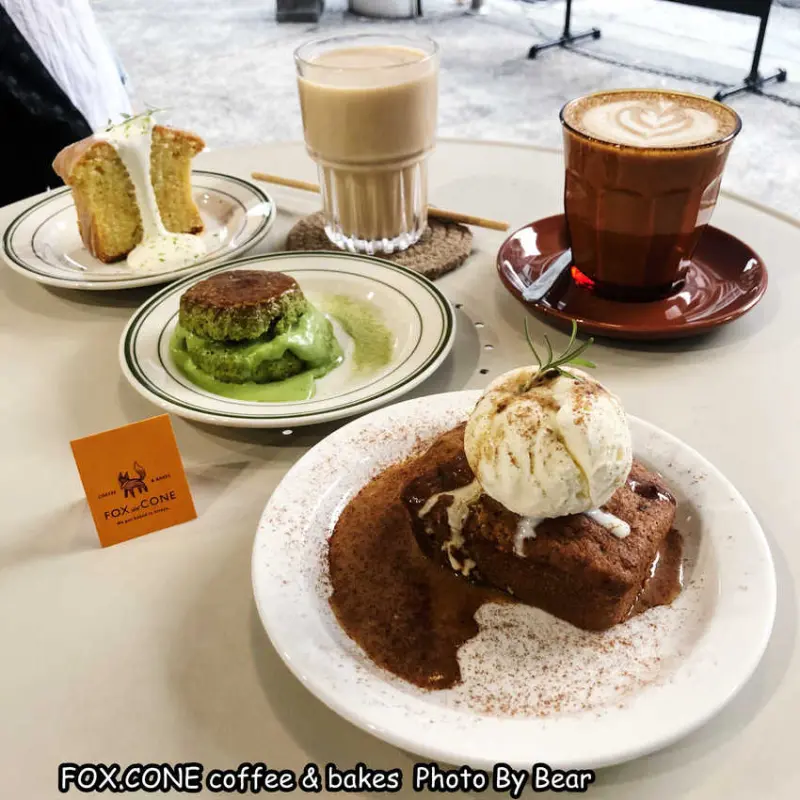 【新竹】「FOX.CONE coffee & bakes，小巧精緻的澳式風格咖啡館（手作司康/磅蛋糕/英式椰棗太妃蛋糕/澳式特選茶飲/近新竹火車站）」
