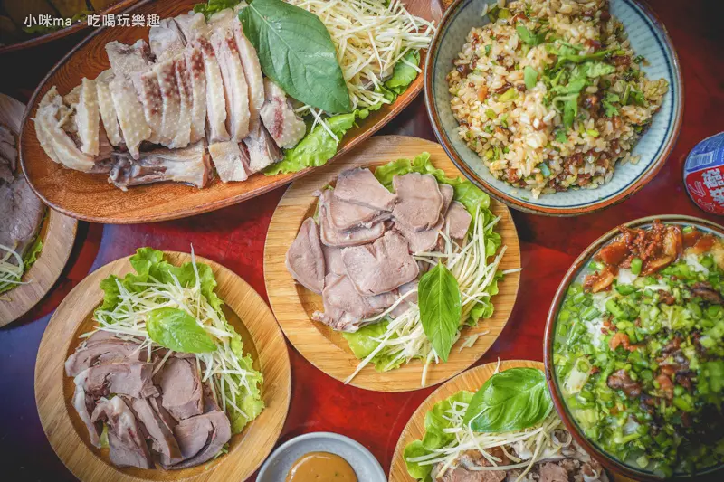 辛梅-阿嬤的味道 ▏桃園平鎮超夯的懷舊小吃 每一口都讓你吃到家的好味道。爆漿滷肉飯、黑白切、舒肥文昌雞 承襲阿嬤的老手藝。桃園美食/中壢美食