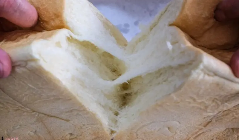 一覚 ichisatori bakery 高級食パン専門店｜南屯區台中--日本高級的生吐司台中也吃得到了，鬆軟、濕潤的口感不用加任何東西就很好吃了