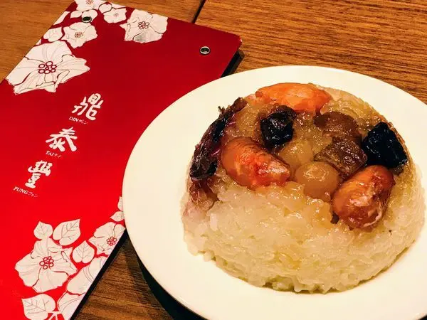 台北信義區美食【鼎泰豐遠百信義A13】台灣必吃米其林料理/必點招牌小籠包/甜點50元起就有/服務優免費熱茶無限喝到飽