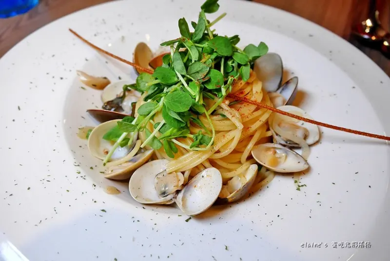 吃。台北松山《野餐廚房 PIQUE NIQUE CAMP》吃著好吃不貴的義大利麵，在忙碌生活中得到片刻休息時光。松山區美式餐廳推薦