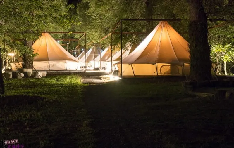 前往美濃秘境客家庄桃花源，體驗一泊三食的豪華Ｇlamping