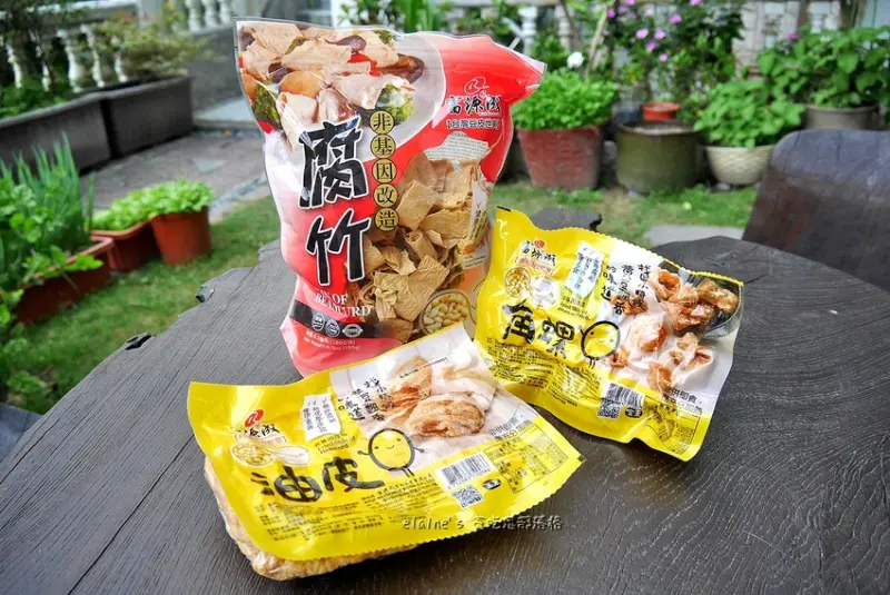 食。《富源成食品-台灣豆皮世家》有好吃的豆皮.油皮.角螺.腐竹，通通使用非基改黃豆哦