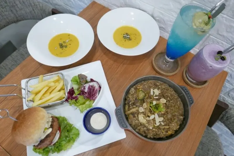 【台中南屯】VegFarm 無國界蔬食餐廳，吃素感覺雅致又開心