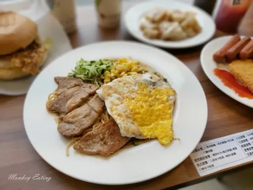 【台中豐原】蝦羋早午餐│中西式早午餐品項豐富，漢堡吐司蛋餅鐵板麵，用餐不限時有WIFI