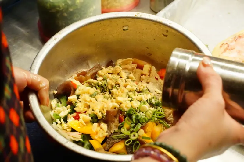 [松山雞場 鹽水雞 麻辣雞] 台北 南港 獨家中藥材胡椒粉 每日新鮮鹽水雞 創業加盟好選擇 免加盟金 免押金 低門檻