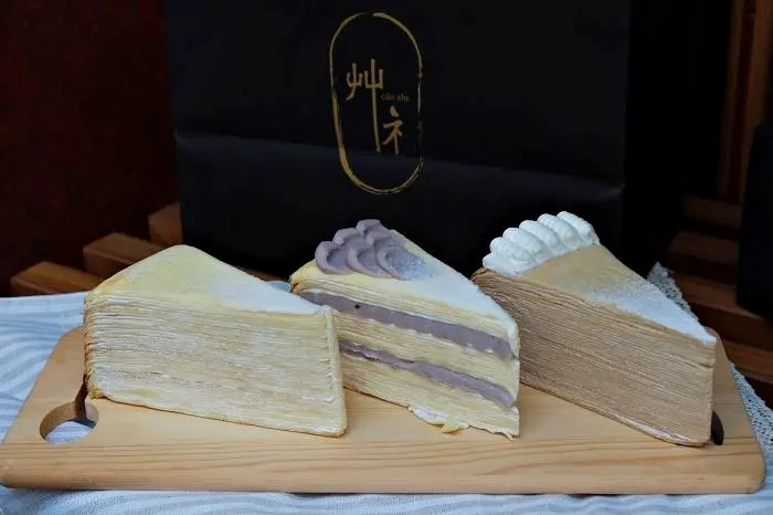 台南千層蛋糕 【艸礻cao shi  手作千層】艸(ㄘㄠˇ)礻(ㄕˋ)，台南千層又多一家，假日可內用。台南美食|東區美食|台南生日蛋糕