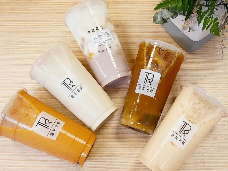 新莊手搖飲，搭配六甲田莊鮮乳，芋石流瀑布 / 泰奶 / 仙草凍奶 / 百香雙響曲，每一杯都好有特色-TrueFun處茶方飲