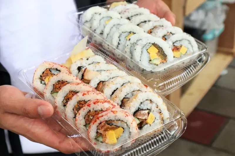 WE SHUSI壽司寶好吃壽司。WEE老闆的文青行動小餐車，以在地食材，翻轉日式花壽司的創意美味（新竹行動餐車）