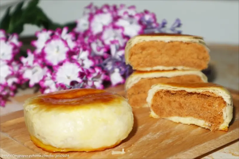 【武松殿】肉鬆餅~伴手禮推薦 年節禮盒推薦 八層表皮工法皮薄餡多 五十年老店手工肉鬆 一口咬下炸出滿滿的肉鬆