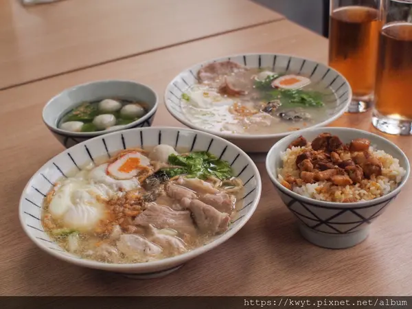 【台南。美食】李媜鍋燒意麵。傳承富古早味，真材實料的鍋燒意麵，在50幾年歲月的老宅飄香｜附菜單