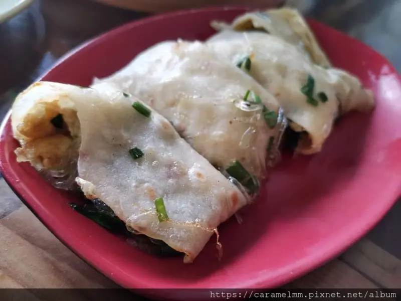 【苗栗頭份】美美早點 傳統中式早餐店 冬粉蛋餅 炒麵 湯包 韭菜盒子 頭份早餐 頭份早餐推薦