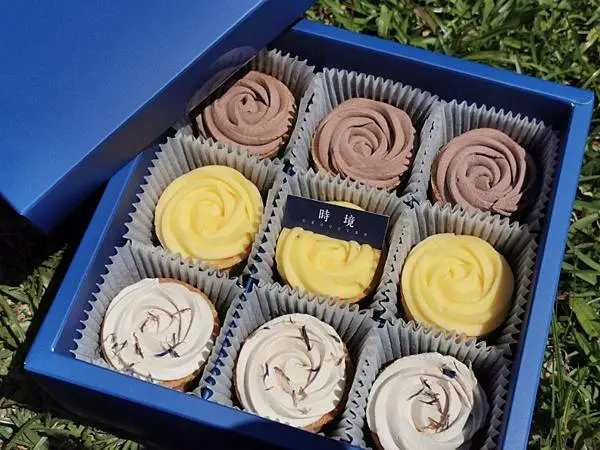 伴手禮推薦)) 時境Deguster法式甜點/千層蛋糕/馬卡龍，玫瑰造型小塔深得我心 - COCO享天下(隆爸妤媽愛白白)