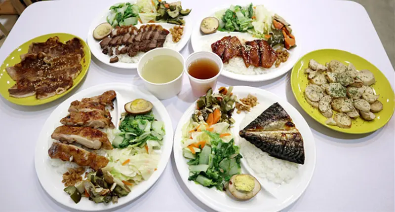 「台北民生烤物便當」【烤食煮盒民生店】#健康餐盒 #上班族外送便當 #烤食水煮無負擔 #減醣飲食者米飯可換成蔬菜