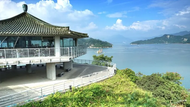 ★嘉義大埔★【曾文水庫觀景塔橋】在360°景觀樓來杯咖啡好愜意。