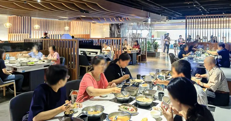 台中火烤兩吃再一發！豐富火鍋食材任你夾，還有義大利麵、咖哩飯、炸物、冰淇淋吃到飽！