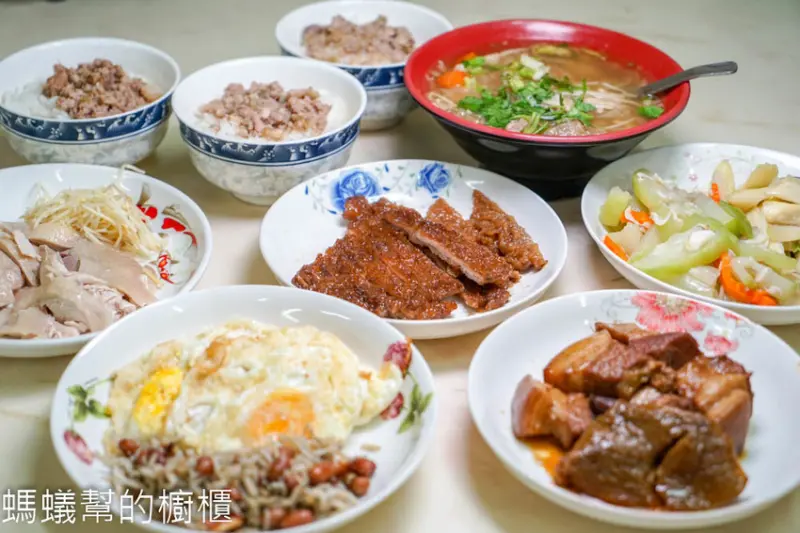 埔心合香自助餐 | 埔心特色古早味滷湯加爌肉，午晚餐自助餐，另有炒飯、麵湯。 - 螞蟻幫的櫥櫃
