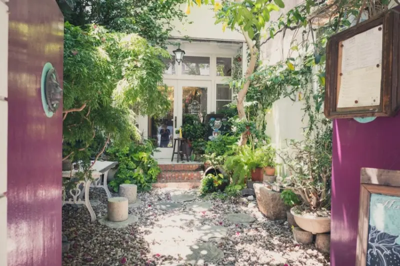 台南美食 La Belle Maison Cafe｜一秒到法國！安平巷弄法式午茶店，香草冰淇淋配肉桂煎餅必吃！ · 算命的說我很愛吃