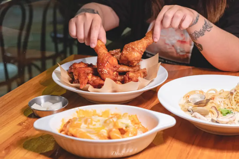 半半炸雞吃得好過癮，再配一份義大利麵也可以-Bibiba 嗶嗶爸餐廳﻿﻿﻿﻿