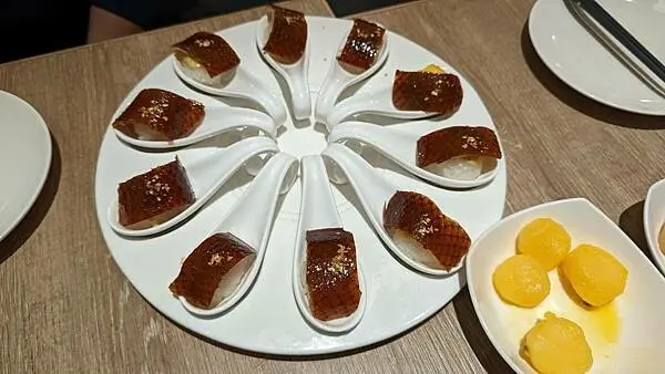 【初食軒-宜蘭礁溪兆品酒店】記億點滿滿的廣式烤鴨，泡溫泉必吃