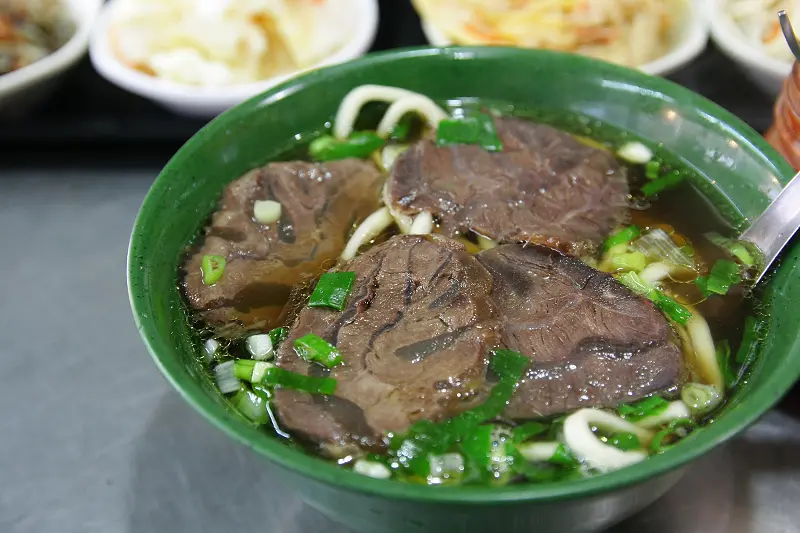 ［中山區］：深夜也能吃好麵☆林東芳牛肉麵 