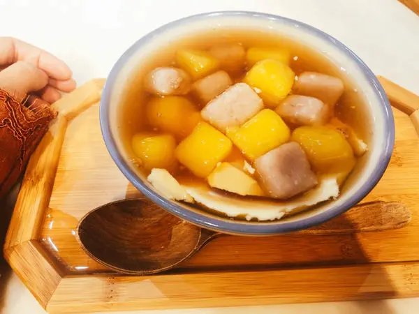 永安市場捷運站 < 豆韻 >  手工豆花之我最愛雙圓豆花 , 扎實的地瓜圓與芋圓 , 充滿豆香的豆花與豆漿 ~ 要買豆乾豆腐要預約喔 ! 2019.02.12