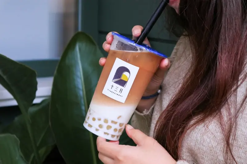 【台北飲料推薦】十三月 Tredecimber：一抹浮雲城市，療癒日常裡的一點甜 /西湖捷運站