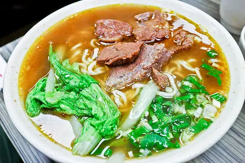 台北 捷運松江南京站 牛易館牛肉麵