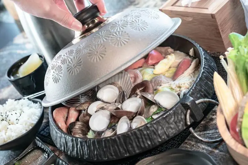 阿新筆記|京燒渦物|永興街鍋物推這家！雙人好蝦套餐份量狂，另一個悶燒蛤蜊鍋大推薦～