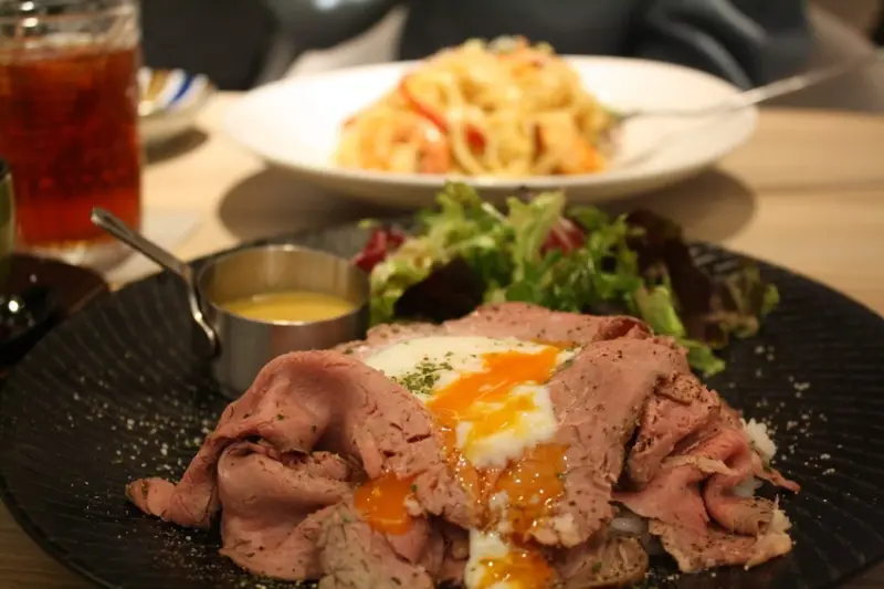 【信義區美食】bistro WAYO -日本獨家技術乾式熟成牛肉，創意地中海料理餐點，遠百信義a13餐廳推薦