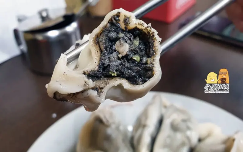 台北中山美食推薦，飄香20多年『四鄉五島』馬祖麵店24小時營業！便宜銅板美食、中山水餃推薦(菜單價錢) - D&W-黑白雙搭 旅遊｜美食｜生活｜攝影