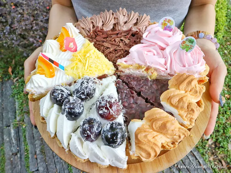 薔薇派母親節蛋糕一次綜合五種口味，預購超多好康，還有買一送一就是狂！