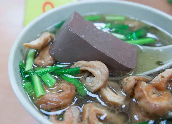 昌吉街豬血湯(天然紅豆腐)吉林店 - 續加兩次的清香沙茶湯頭