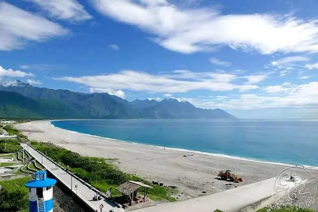 花蓮住宿 七星潭海景第一排【迎星會館】坐擁無敵海景；走出來就是海灘，享受180度海景不用花大錢，平價奢華的住房體驗。