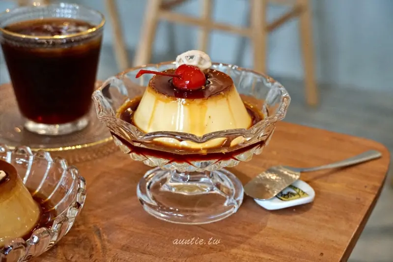 【台北】躲躲貓珈琲 一週只營業一天 限量手工布丁 手沖咖啡 大稻埕 寵物友善咖啡廳推薦 - 水晶安蹄 不務正業過生活