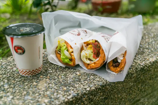 翻白眼鬆餅，好吃到會讓圍事翻白眼啊!!