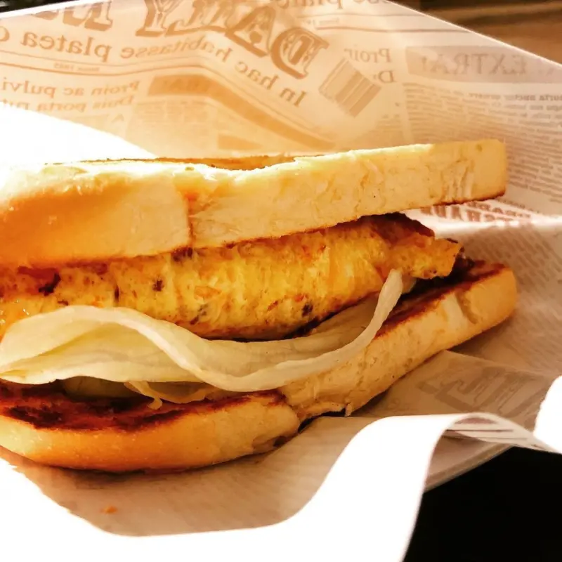 台北士林碳烤吐司、高大鮮奶茶【#TWOS Brunch Café早午餐】